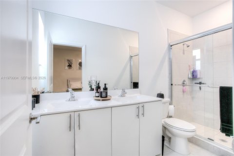Touwnhouse à vendre à Homestead, Floride: 3 chambres, 123.37 m2 № 2090403 - photo 10