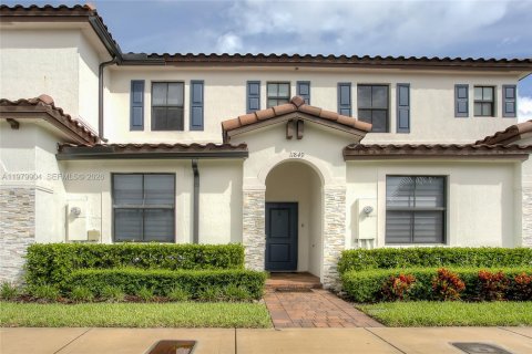 Touwnhouse à vendre à Homestead, Floride: 3 chambres, 123.37 m2 № 2090403 - photo 2