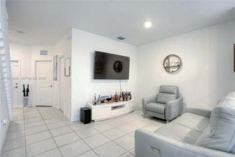 Touwnhouse à vendre à Homestead, Floride: 3 chambres, 123.37 m2 № 2090403 - photo 5