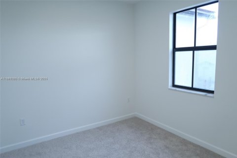 Touwnhouse à louer à Miami, Floride: 3 chambres, 123.65 m2 № 1833747 - photo 27