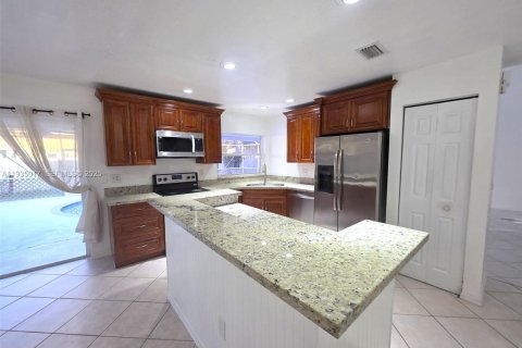 House in Davie, Florida 3 bedrooms, 167.32 sq.m. № 1994032 - photo 9