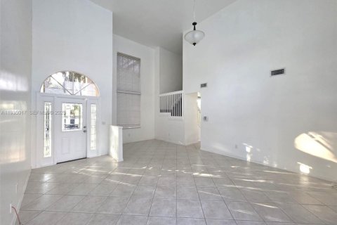 House in Davie, Florida 3 bedrooms, 167.32 sq.m. № 1994032 - photo 5