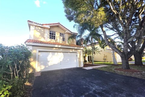 House in Davie, Florida 3 bedrooms, 167.32 sq.m. № 1994032 - photo 22