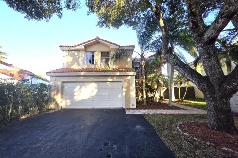 House in Davie, Florida 3 bedrooms, 167.32 sq.m. № 1994032 - photo 3