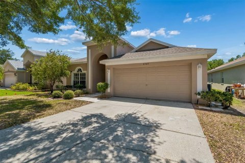 House in Tampa, Florida 3 bedrooms, 197.14 sq.m. № 2118861 - photo 7