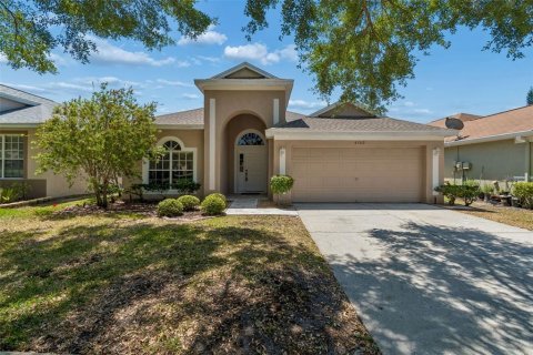 House in Tampa, Florida 3 bedrooms, 197.14 sq.m. № 2118861 - photo 2