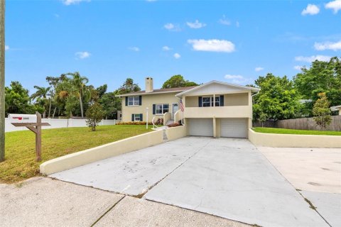 Commercial property in Seminole, Florida 3 bedrooms, 234.11 sq.m. № 1846678 - photo 4