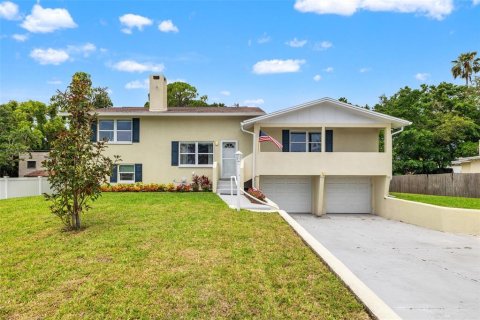 Commercial property in Seminole, Florida 3 bedrooms, 234.11 sq.m. № 1846678 - photo 2