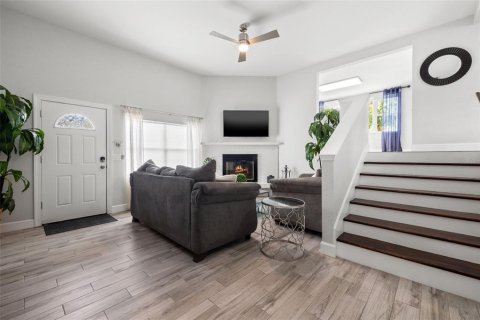 Commercial property in Seminole, Florida 3 bedrooms, 234.11 sq.m. № 1846678 - photo 5