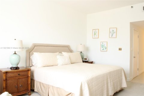 Condo in Key Biscayne, Florida, 2 bedrooms  № 2052724 - photo 7