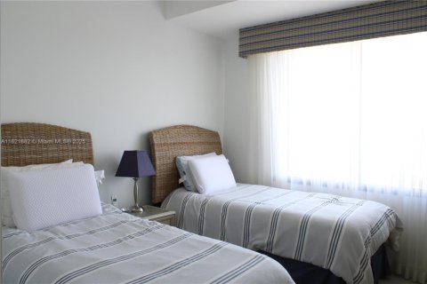 Condo in Key Biscayne, Florida, 2 bedrooms  № 2052724 - photo 12