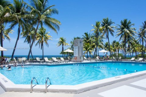 Condo in Key Biscayne, Florida, 2 bedrooms  № 2052724 - photo 20