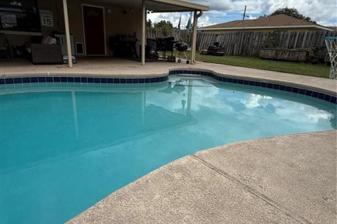 House in Ocala, Florida 4 bedrooms, 148.83 sq.m. № 1914488 - photo 3