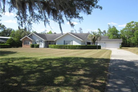 House in Ocala, Florida 3 bedrooms, 167.78 sq.m. № 1649905 - photo 1