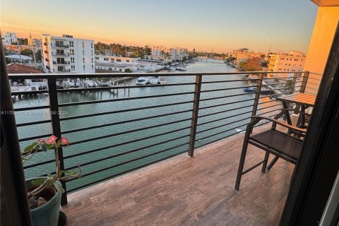 Condo in Miami Beach, Florida, 1 bedroom  № 1867805 - photo 6