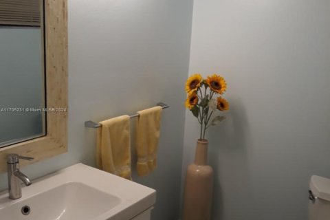 Condo in Miami Beach, Florida, 1 bedroom  № 1867805 - photo 23