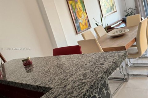 Condo in Miami Beach, Florida, 1 bedroom  № 1867805 - photo 7