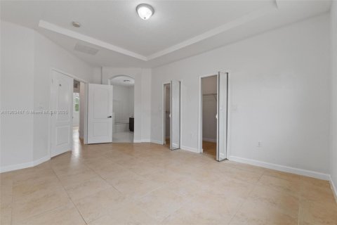 Villa ou maison à louer à Doral, Floride: 5 chambres, 221.01 m2 № 1956585 - photo 20