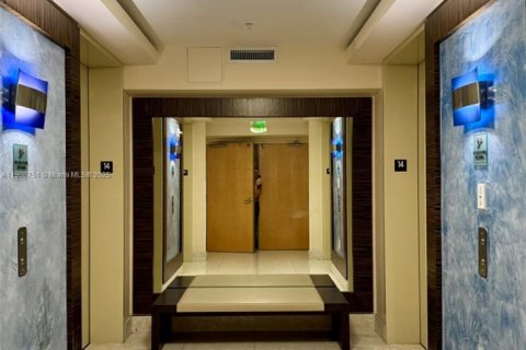 Condominio en alquiler en Miami, Florida, 2 dormitorios, 112.6 m2 № 1964645 - foto 28