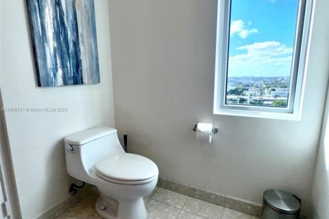 Condominio en alquiler en Miami, Florida, 2 dormitorios, 112.6 m2 № 1964645 - foto 20