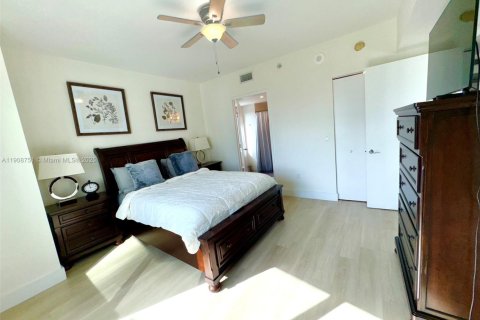 Condominio en alquiler en Miami, Florida, 2 dormitorios, 112.6 m2 № 1964645 - foto 17