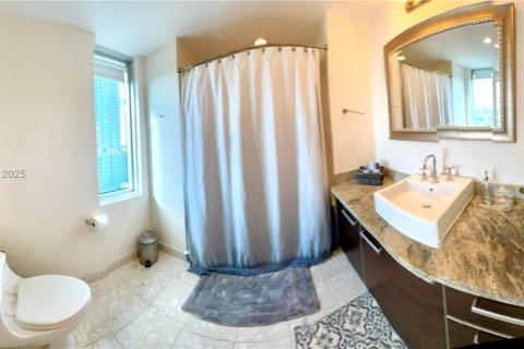 Condominio en alquiler en Miami, Florida, 2 dormitorios, 112.6 m2 № 1964645 - foto 19