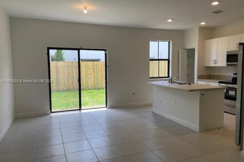 Townhouse in Miami, Florida 3 bedrooms, 169.83 sq.m. № 1729852 - photo 6