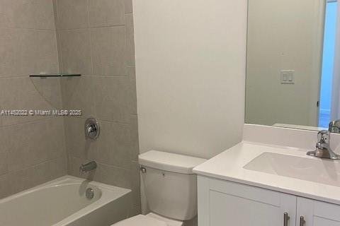 Townhouse in Miami, Florida 3 bedrooms, 169.83 sq.m. № 1729852 - photo 13