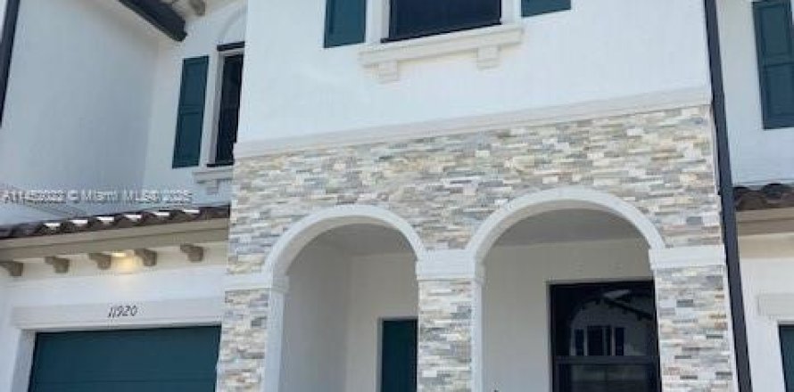 Townhouse in Miami, Florida 3 bedrooms, 169.83 sq.m. № 1729852