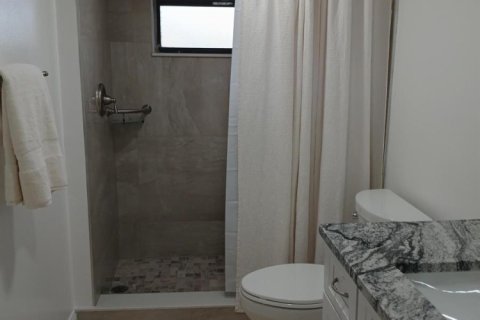 Купить кондоминиум в Лейк-Уорт, Флорида 3 комнаты, 83.61м2, № 2176770 - фото 2