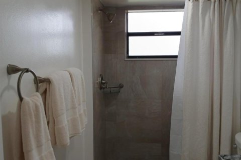 Купить кондоминиум в Лейк-Уорт, Флорида 3 комнаты, 83.61м2, № 2176770 - фото 5