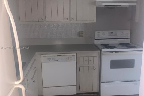 Купить кондоминиум в Норт-Майами-Бич, Флорида 1 спальня, 73.39м2, № 1836074 - фото 2