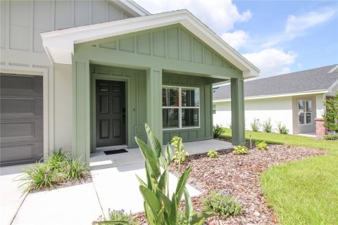House in Lakeland, Florida 3 bedrooms, 137.87 sq.m. № 2218077 - photo 2