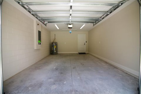 House in Lakeland, Florida 3 bedrooms, 137.87 sq.m. № 2218077 - photo 27