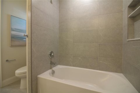 House in Lakeland, Florida 3 bedrooms, 137.87 sq.m. № 2218077 - photo 19