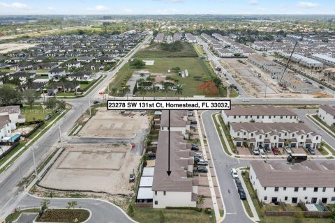 Touwnhouse à vendre à Miami, Floride: 3 chambres № 1925594 - photo 24