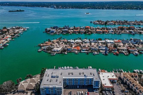 Condo in Clearwater, Florida, 3 bedrooms  № 1771780 - photo 2