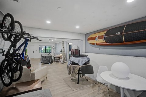 Casa en venta en Miami, Florida, 3 dormitorios, 156.08 m2 № 1857109 - foto 24