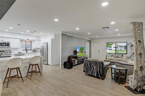 Casa en venta en Miami, Florida, 3 dormitorios, 156.08 m2 № 1857109 - foto 20