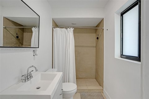Casa en venta en Miami, Florida, 3 dormitorios, 156.08 m2 № 1857109 - foto 8
