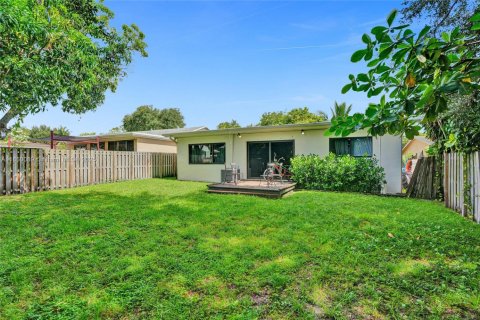 Casa en venta en Miami, Florida, 3 dormitorios, 156.08 m2 № 1857109 - foto 29