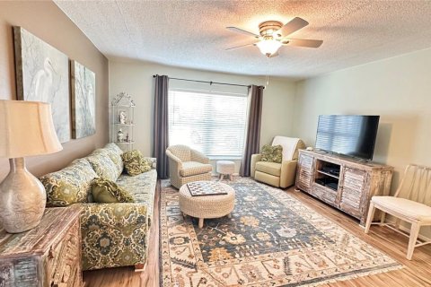 Condo in New Smyrna Beach, Florida, 2 bedrooms  № 1533190 - photo 5