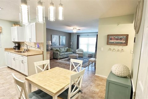 Condo in New Smyrna Beach, Florida, 2 bedrooms  № 1533190 - photo 9