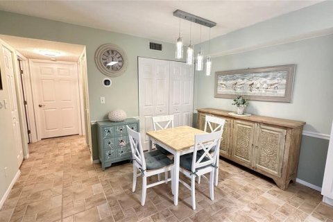 Condo in New Smyrna Beach, Florida, 2 bedrooms  № 1533190 - photo 8