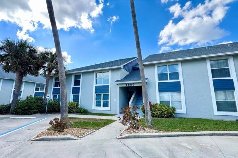 Condo in New Smyrna Beach, Florida, 2 bedrooms  № 1533190 - photo 19