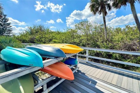 Condo in New Smyrna Beach, Florida, 2 bedrooms  № 1533190 - photo 20