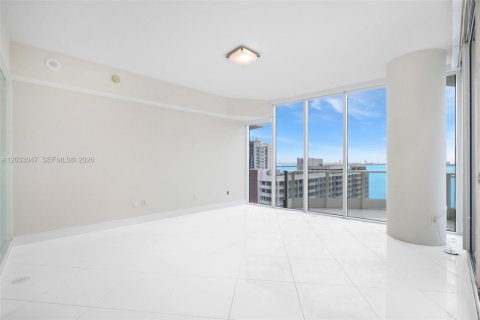 Condominio en alquiler en Miami, Florida, 4 dormitorios, 204.48 m2 № 2078437 - foto 9