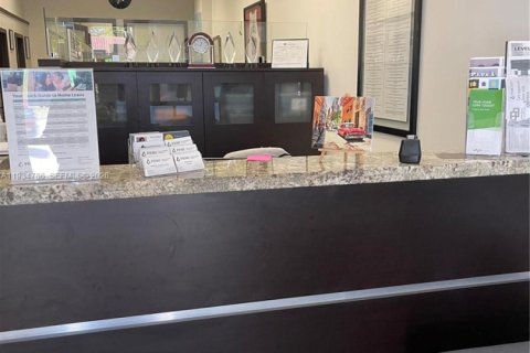 Immobilier commercial à vendre à Coral Gables, Floride № 1993331 - photo 22