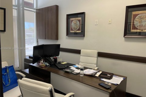 Immobilier commercial à vendre à Coral Gables, Floride № 1993331 - photo 23