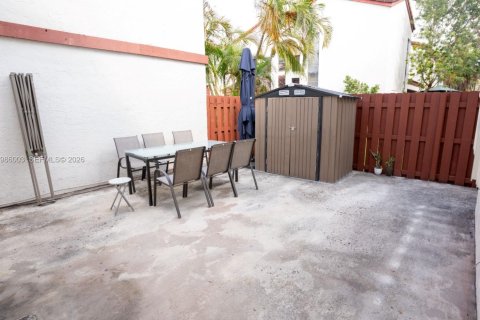 Купить кондоминиум в Майами, Флорида 3 спальни, 144м2, № 2050612 - фото 13